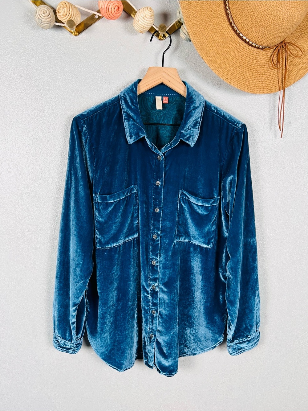 Anthropologie Pilcro Hadley Relaxed Button Down Velvet Shirt Size 14 - Picture 2 of 9